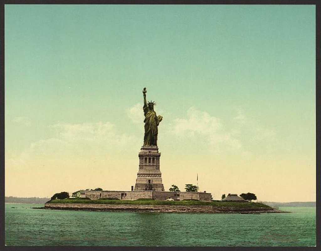 Die Freiheitsstatue im Hafen von New York — Detroit Photographic Co., um 1905